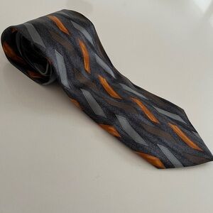 BOSS 100% Silk Tie Made Italy Geometric Pattern Orange Grey Business Event